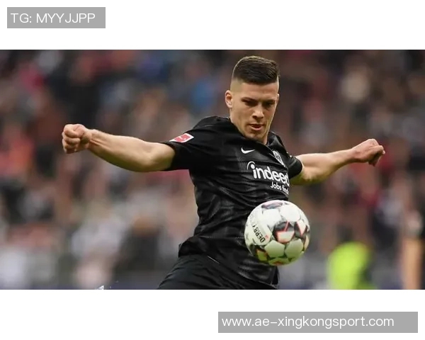 约维奇因右肘挫伤及皮肤裂伤被列为每日观察球员状态更新