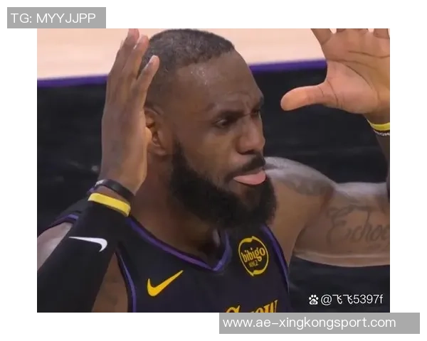 湖人三巨头意外落后马刺20分老詹精彩隔扣引发热议